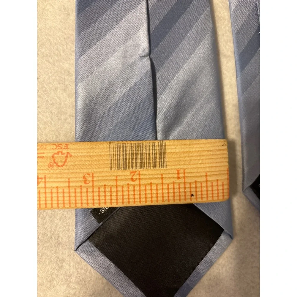Covington Striped Silk Tie Mens One Size Blue Grey Excellent‎ Stain Resistant